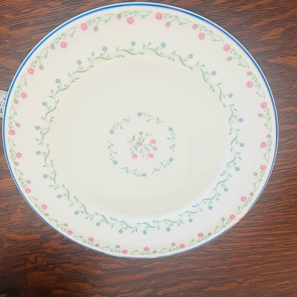 Gotham Wedding China plate Town & Country pattern